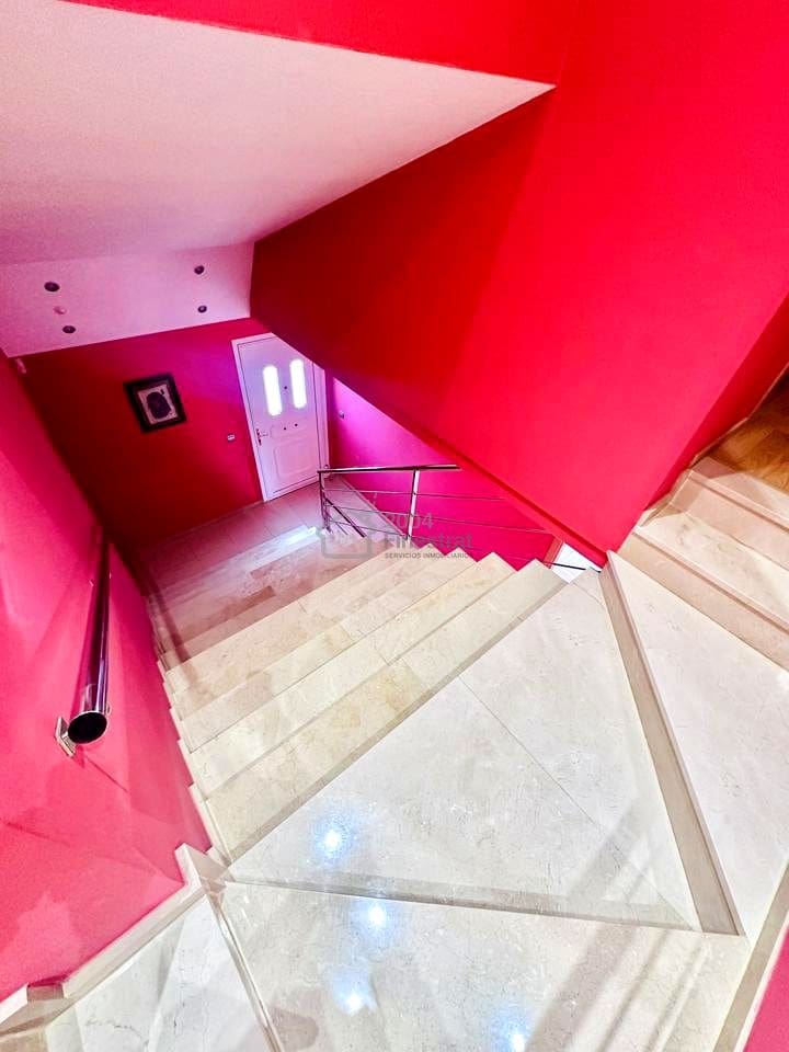 7 soveværelse Villa til salg i Finestrat med swimmingpool - € 695.000 (Ref: 8816705)