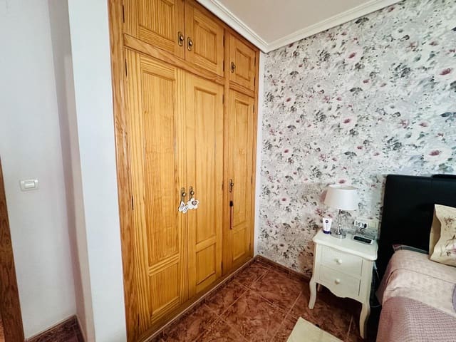 2 soverom Leilighet til salgs i Playa Poniente, Benidorm med garasje - € 215 000 (Ref: 8826463)