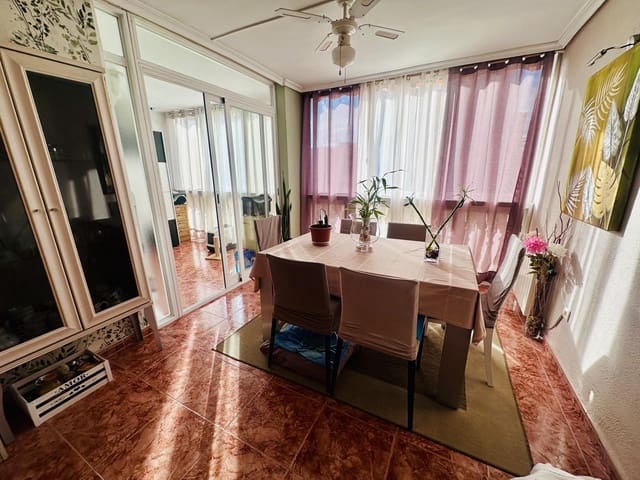 2 soverom Leilighet til salgs i Playa Poniente, Benidorm med garasje - € 215 000 (Ref: 8826463)