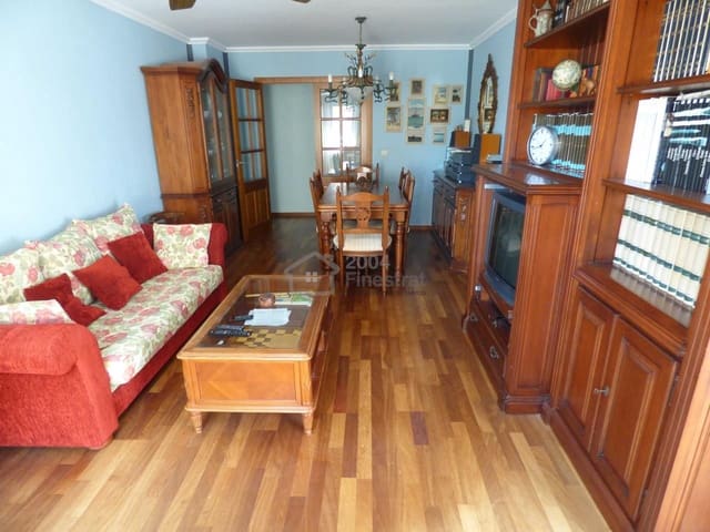 3 makuuhuone Asunto myytävänä paikassa Benidorm mukana uima-altaan 
autotalli - 295 000 € (Ref: 8939674)