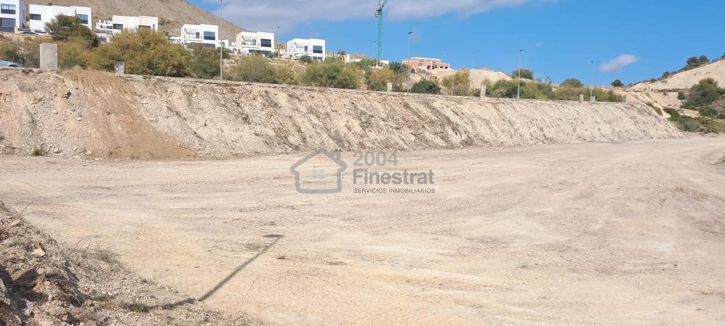 Undeveloped Land for sale in Finestrat - € 1,400,000 (Ref: 8983003)