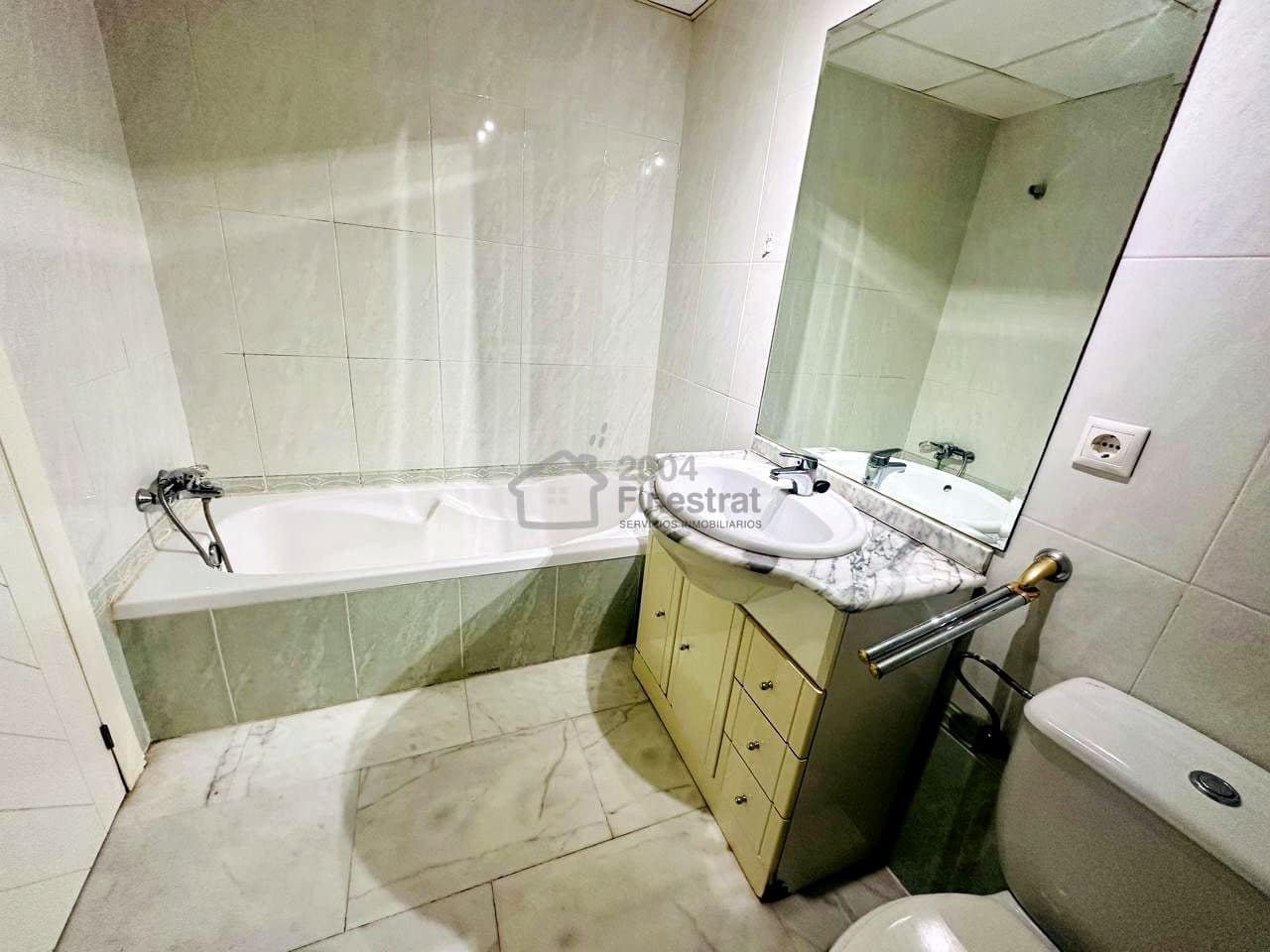 3 bedroom Flat for sale in La Villajoyosa / Vila Joiosa with pool - € 273,000 (Ref: 8987055)