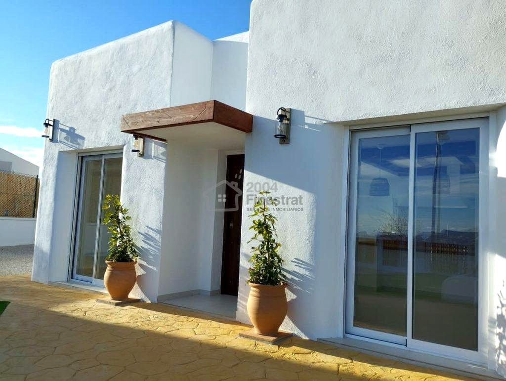 3 bedroom Villa for sale in Polop with pool garage - € 736,000 (Ref: 8992391)