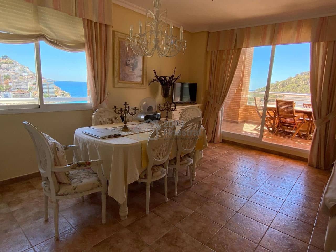 Piso de 2 habitaciones en La Villajoyosa / Vila Joiosa en venta con piscina garaje - 539.250 € (Ref: 9002088)