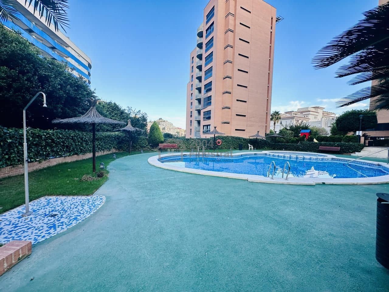 Piso de 2 habitaciones en La Villajoyosa / Vila Joiosa en venta con piscina garaje - 539.250 € (Ref: 9002088)