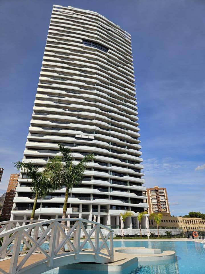 3 bedroom Flat for sale in Benidorm - € 690,000 (Ref: 9108164)