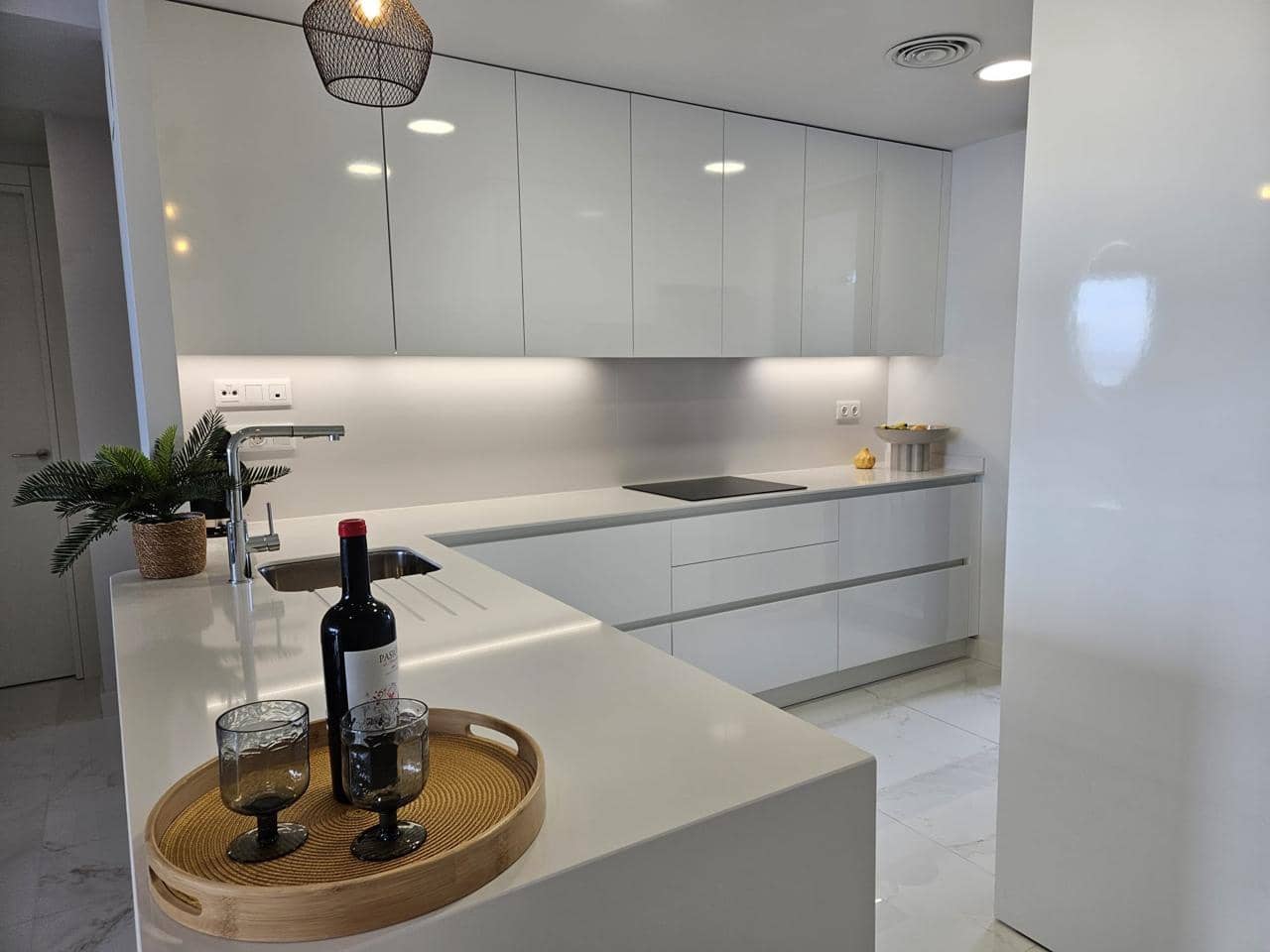 3 bedroom Flat for sale in Benidorm - € 690,000 (Ref: 9108164)