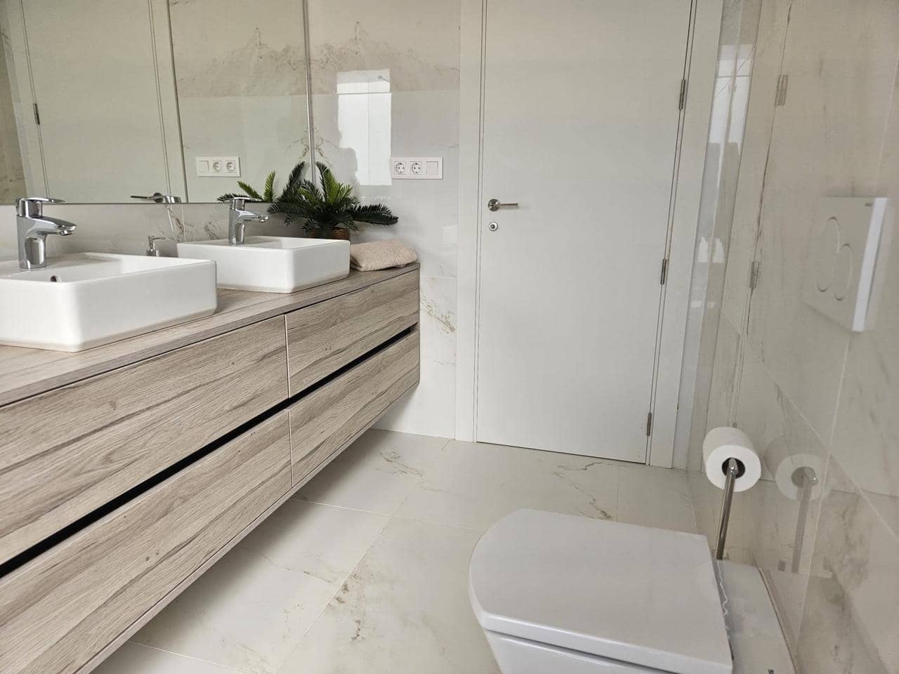 3 bedroom Flat for sale in Benidorm - € 690,000 (Ref: 9108164)