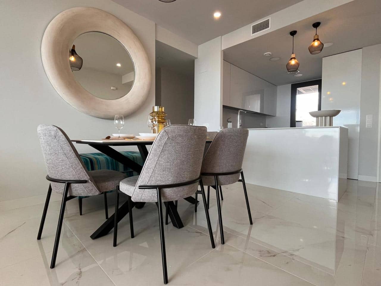 3 bedroom Flat for sale in Benidorm - € 690,000 (Ref: 9108164)