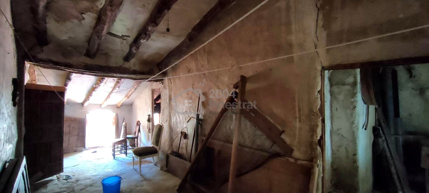 7 bedroom Villa for sale in Relleu - € 145,000 (Ref: 9131949)