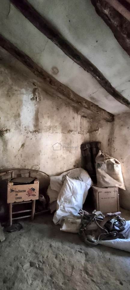 7 bedroom Villa for sale in Relleu - € 145,000 (Ref: 9131949)