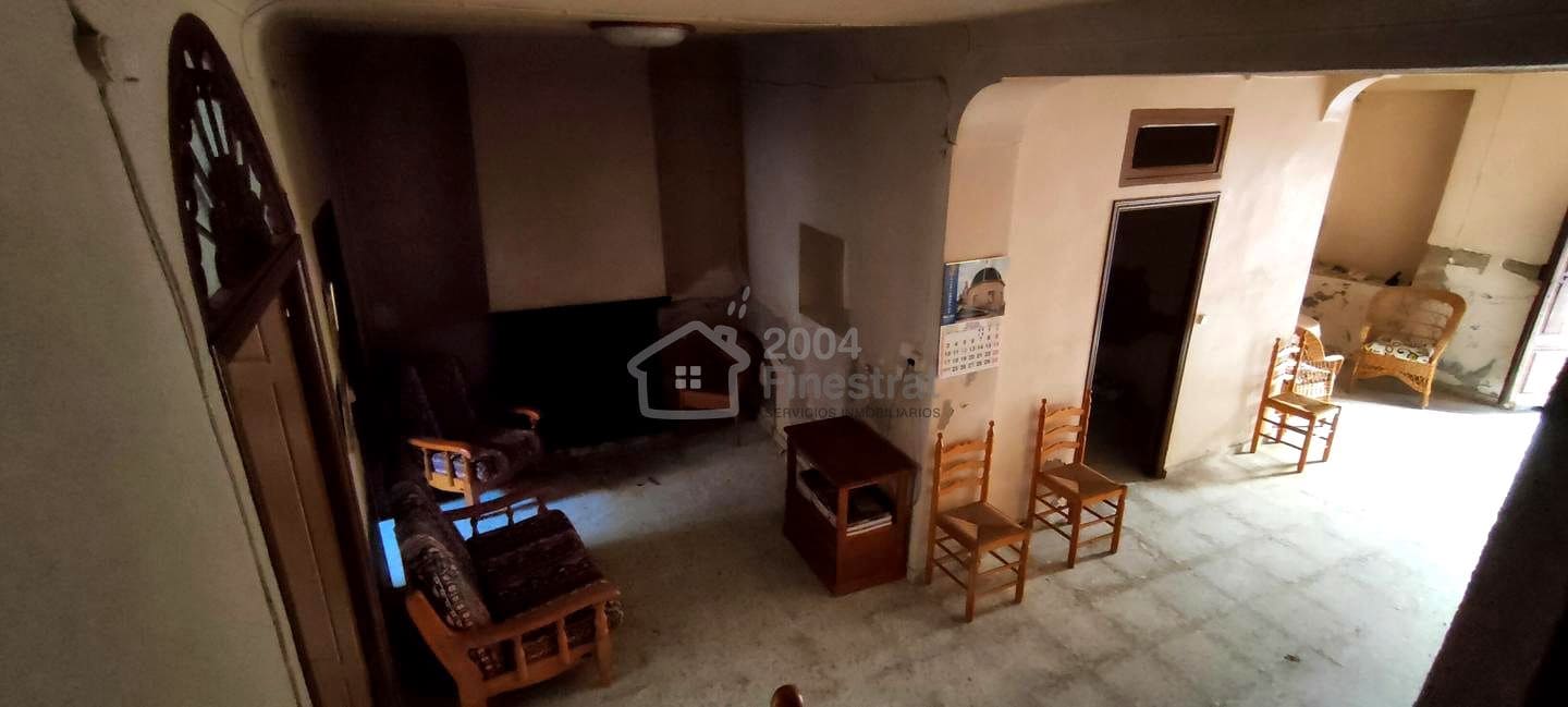 7 bedroom Villa for sale in Relleu - € 145,000 (Ref: 9131949)