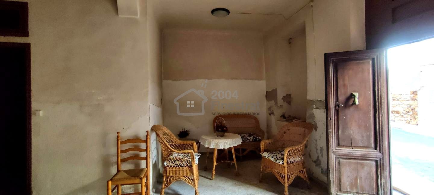 7 bedroom Villa for sale in Relleu - € 145,000 (Ref: 9131949)