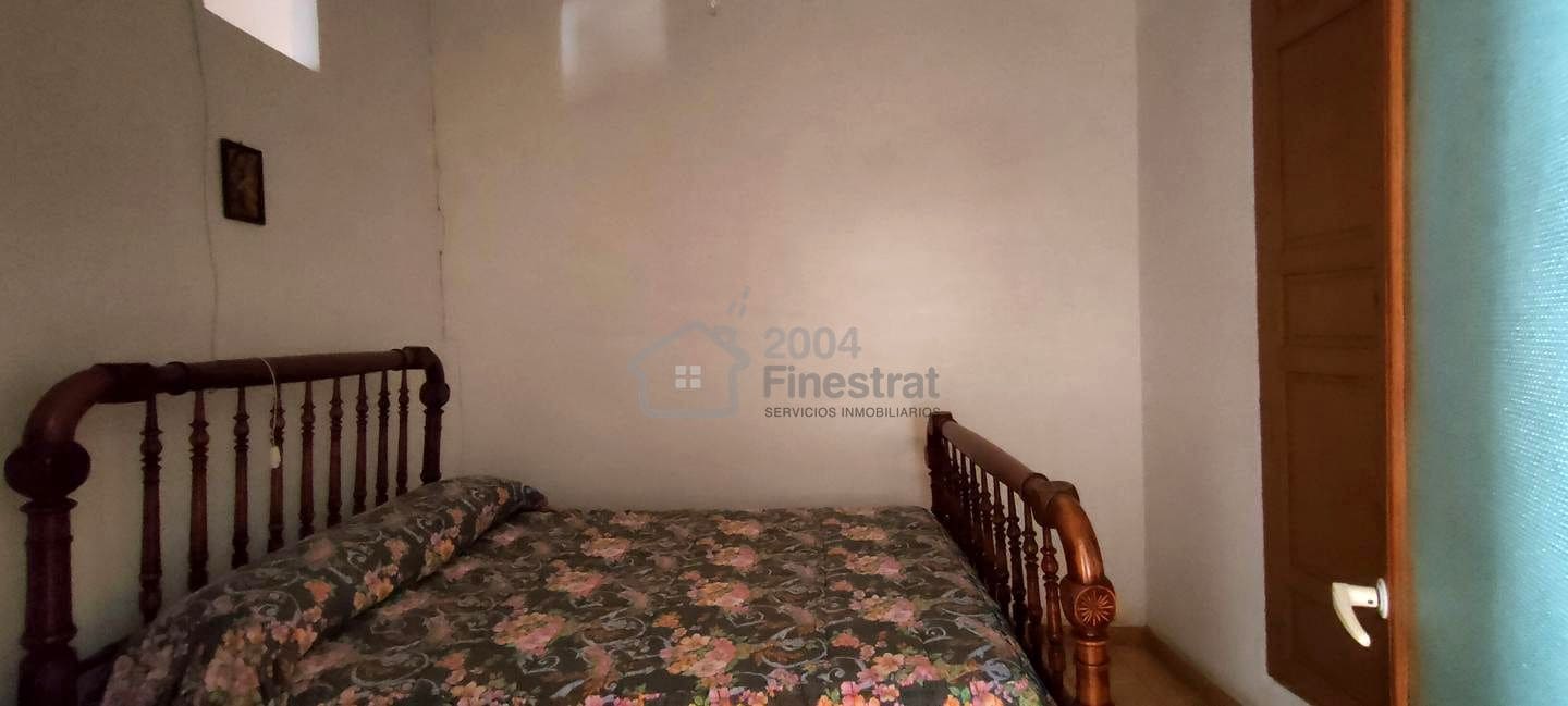 7 bedroom Villa for sale in Relleu - € 145,000 (Ref: 9131949)