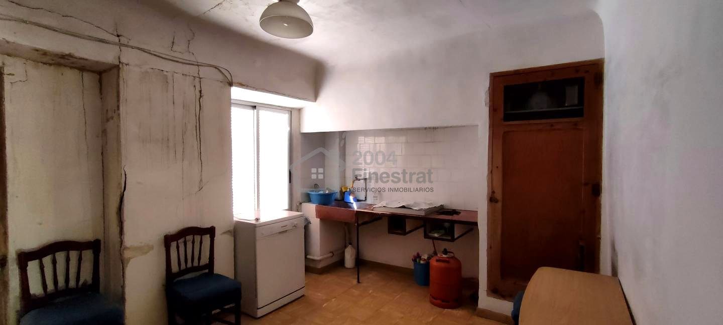 7 bedroom Villa for sale in Relleu - € 145,000 (Ref: 9131949)