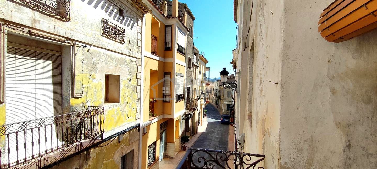 7 bedroom Villa for sale in Relleu - € 145,000 (Ref: 9131949)