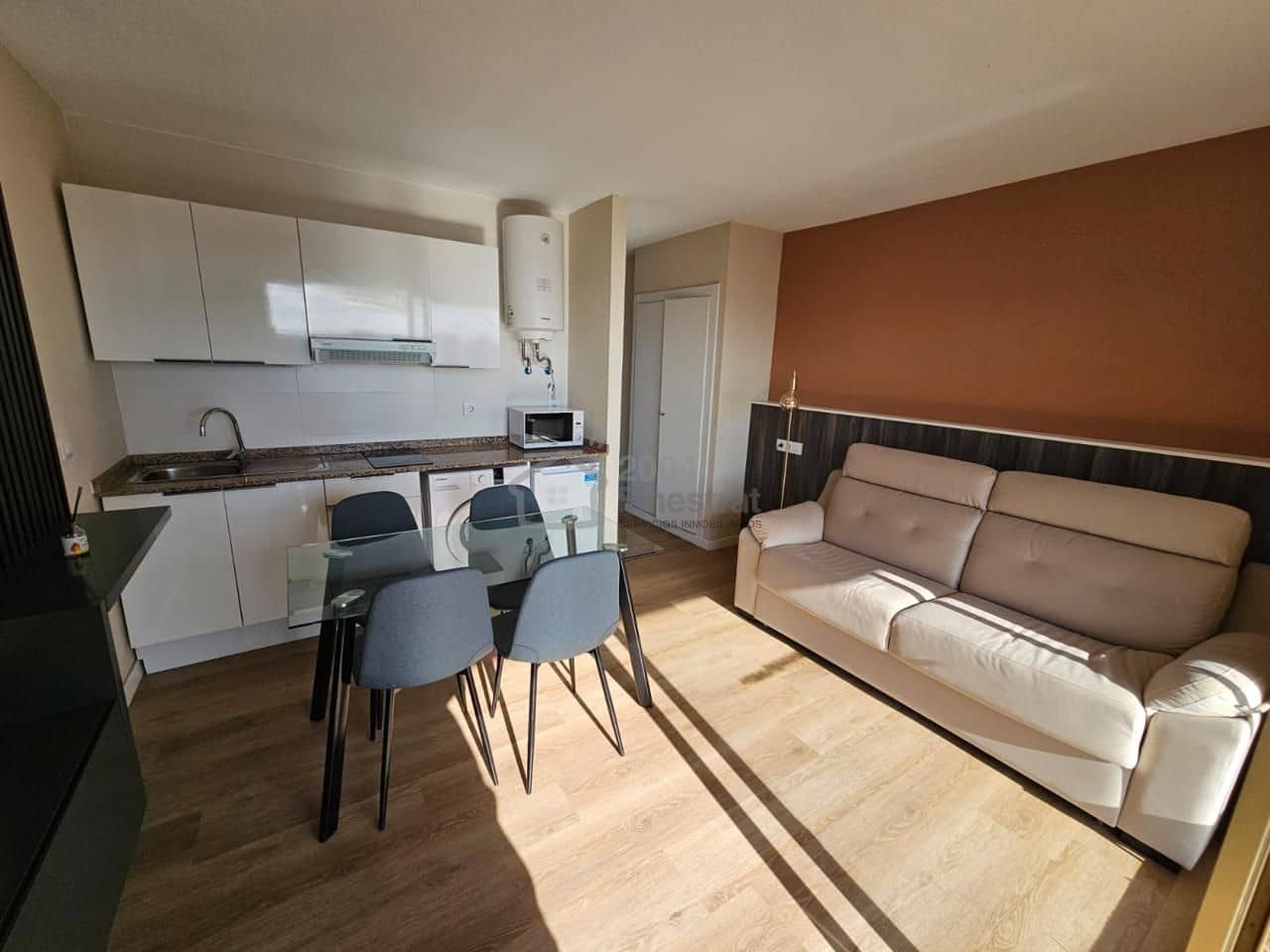 Leilighet til salgs i Benidorm med svømmebasseng garasje - € 200 000 (Ref: 9164373)