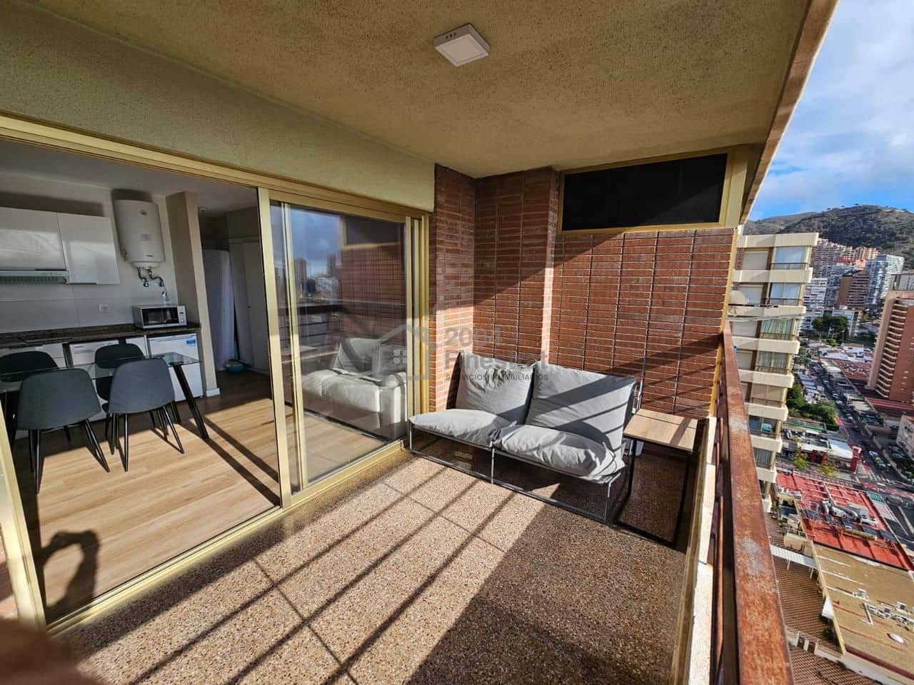 Leilighet til salgs i Benidorm med svømmebasseng garasje - € 200 000 (Ref: 9164373)