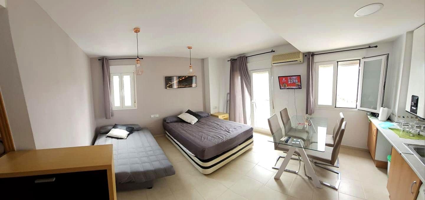 Flat for rent in Finestrat - € 700 (Ref: 9255569)