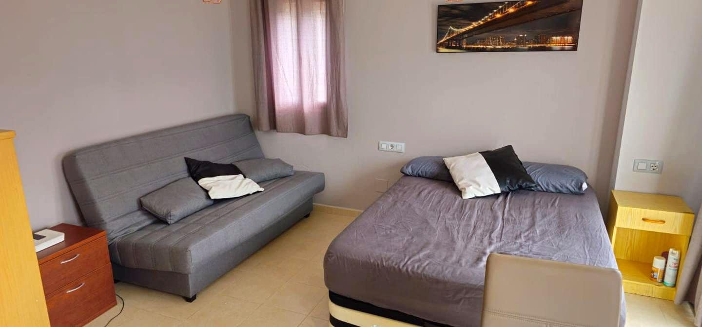 Flat for rent in Finestrat - € 700 (Ref: 9255569)