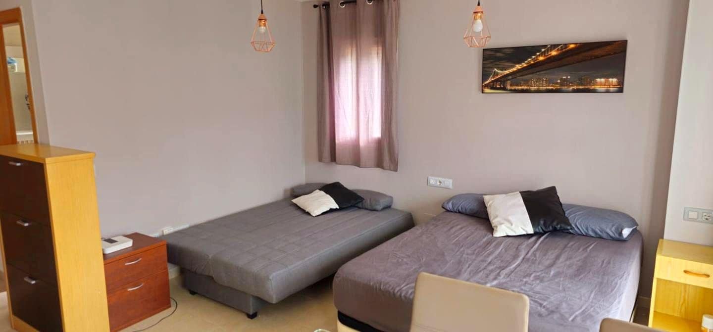 Flat for rent in Finestrat - € 700 (Ref: 9255569)