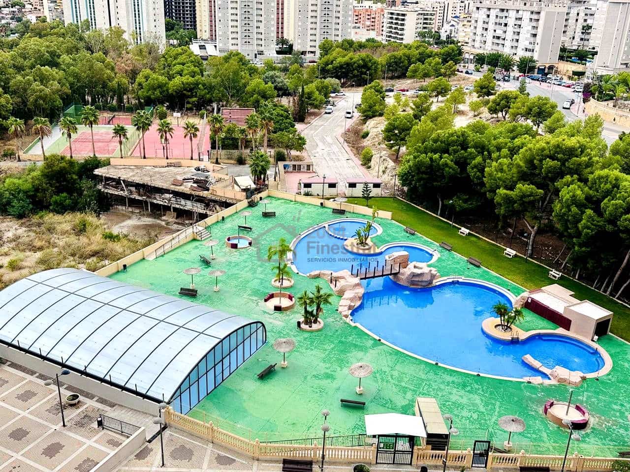 1 makuuhuone Asunto myytävänä paikassa La Villajoyosa / Vila Joiosa mukana uima-altaan - 169 000 € (Ref: 9306851)