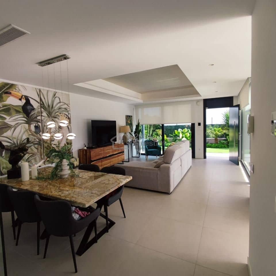 3 bedroom Villa for sale in Finestrat with pool garage - € 825,000 (Ref: 9348691)