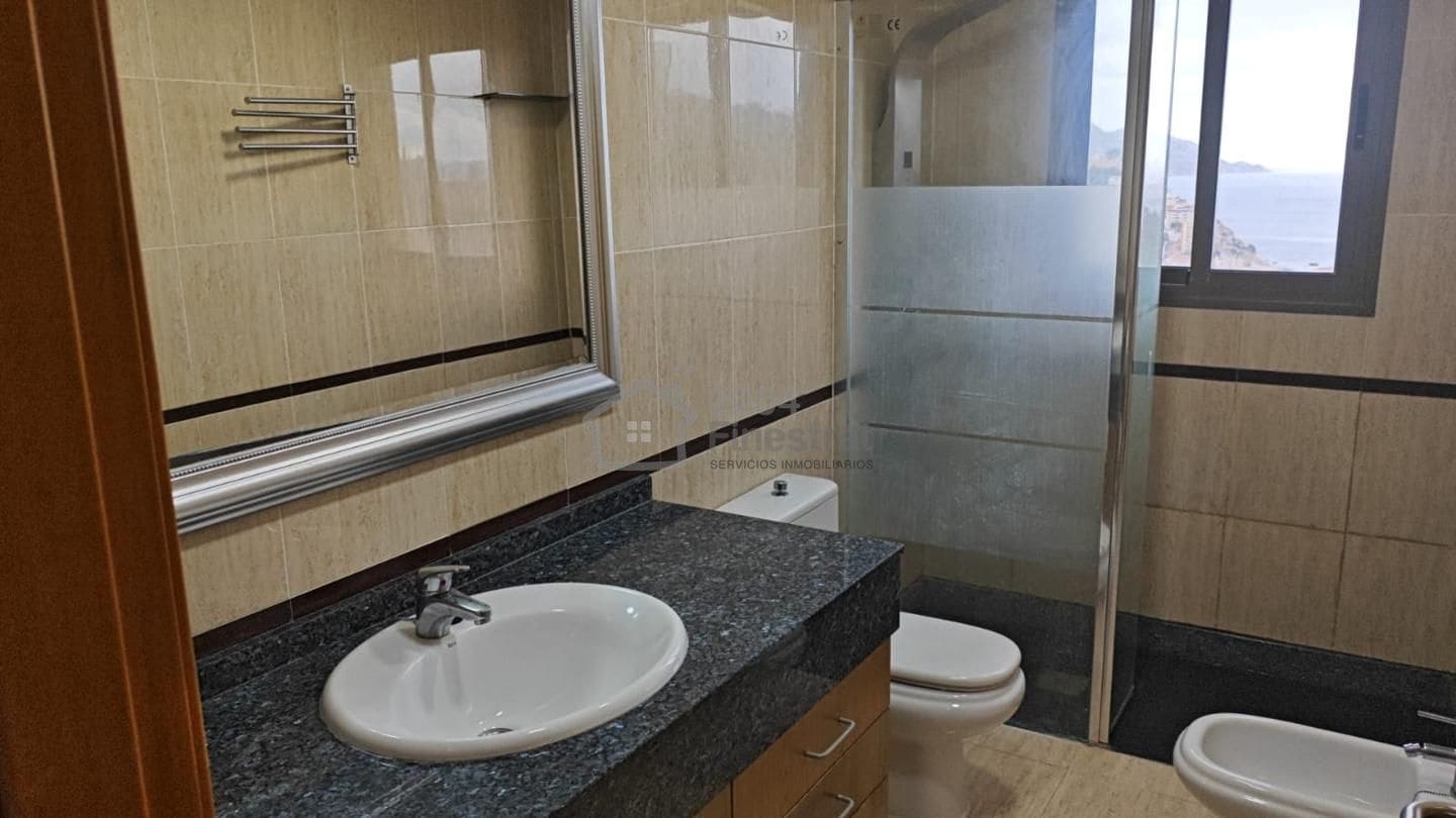 2 bedroom Flat for sale in Benidorm with pool garage - € 325,000 (Ref: 9352842)