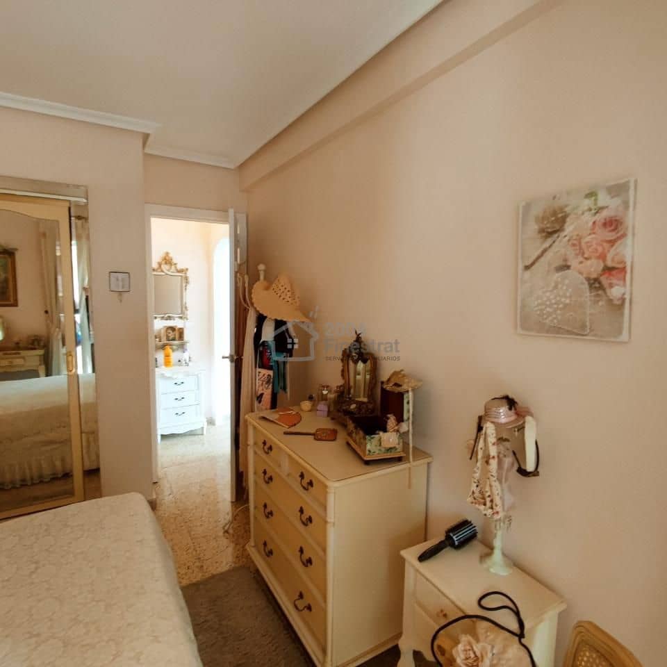 2 bedroom Flat for sale in Benidorm with garage - € 262,500 (Ref: 9363228)