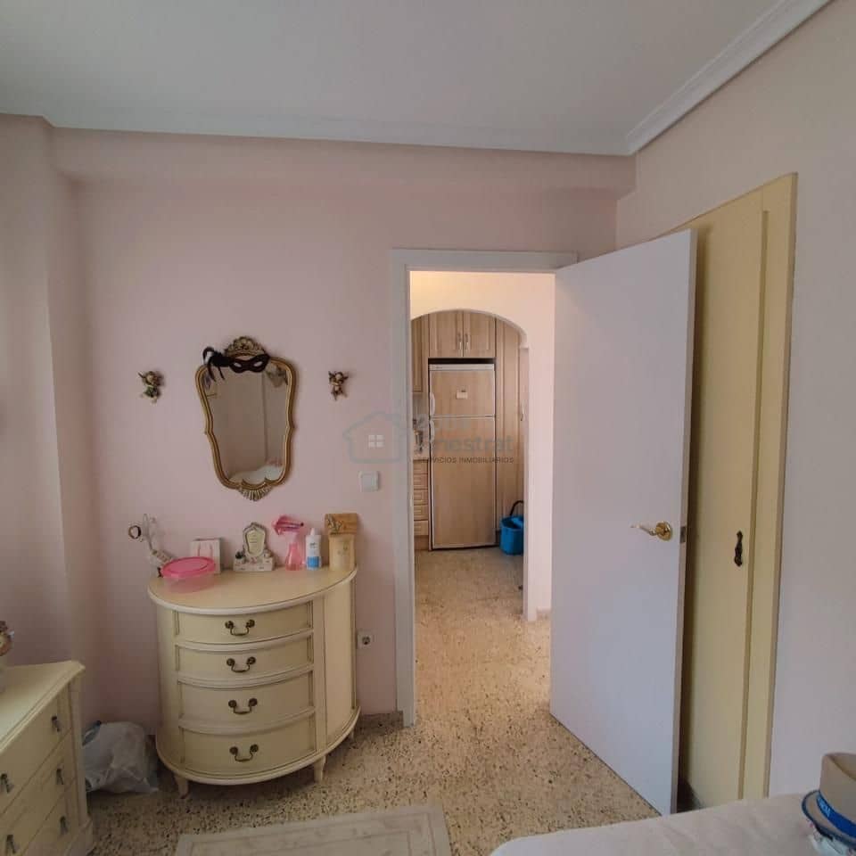 2 bedroom Flat for sale in Benidorm with garage - € 262,500 (Ref: 9363228)