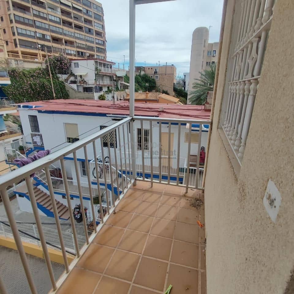 2 bedroom Flat for sale in Benidorm with garage - € 262,500 (Ref: 9363228)