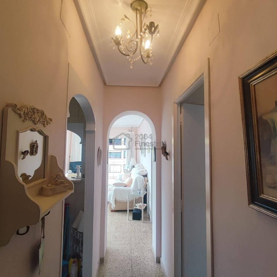 2 bedroom Flat for sale in Benidorm with garage - € 262,500 (Ref: 9363228)