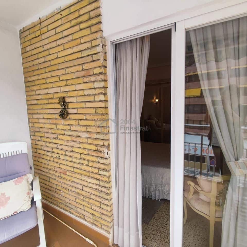 2 bedroom Flat for sale in Benidorm with garage - € 262,500 (Ref: 9363228)