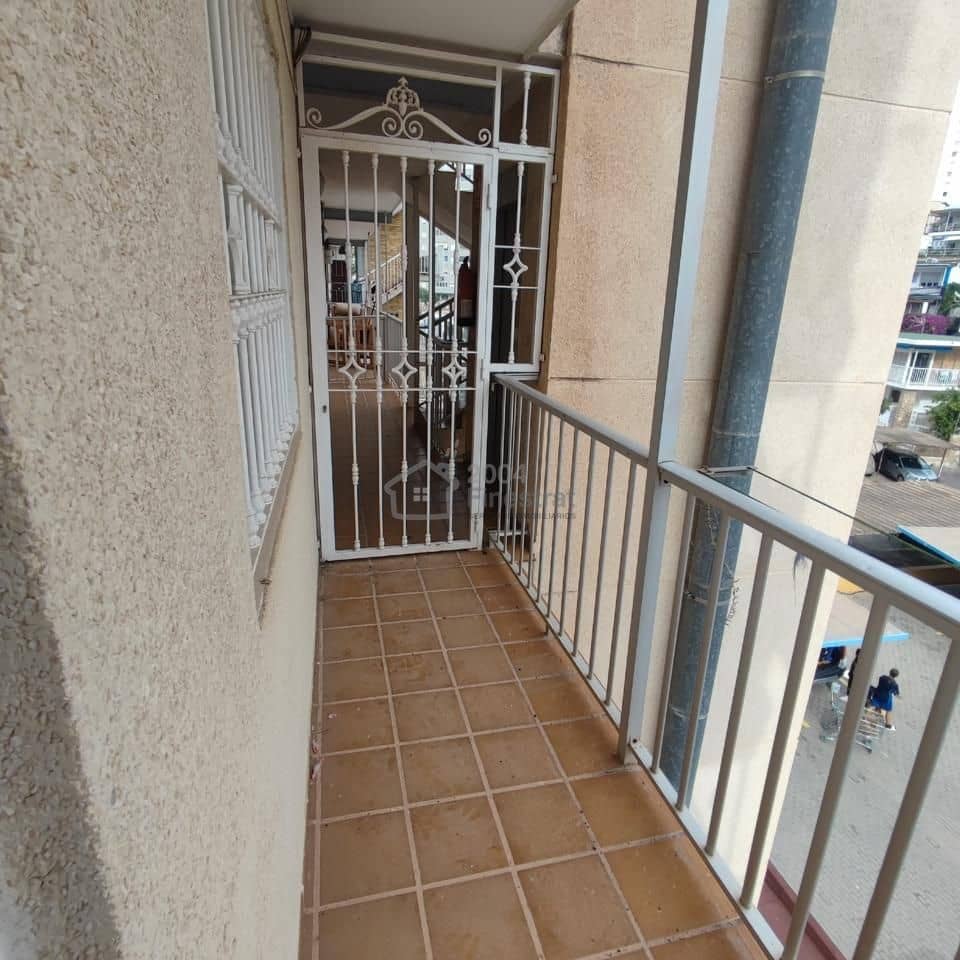 2 bedroom Flat for sale in Benidorm with garage - € 262,500 (Ref: 9363228)