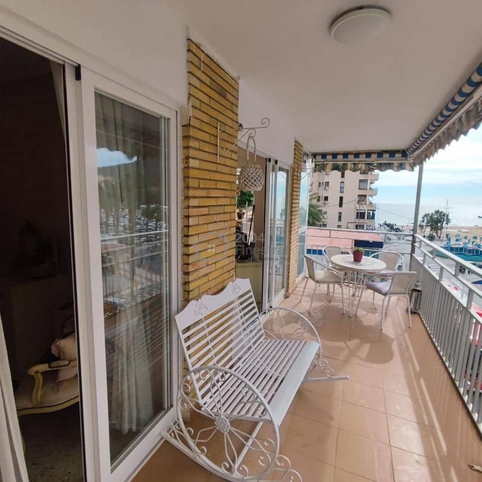 2 bedroom Flat for sale in Benidorm with garage - € 262,500 (Ref: 9363228)