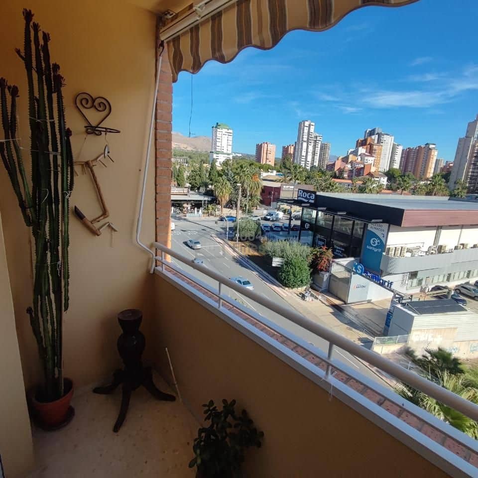 3 bedroom Flat for sale in Benidorm - € 265,000 (Ref: 9383597)