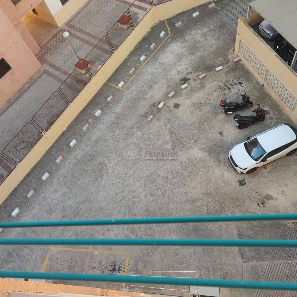 3 bedroom Flat for sale in Benidorm - € 265,000 (Ref: 9383597)