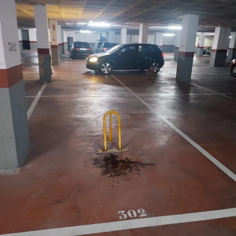 Garage te koop in Benidorm - € 17.000 (Ref: 9388536)