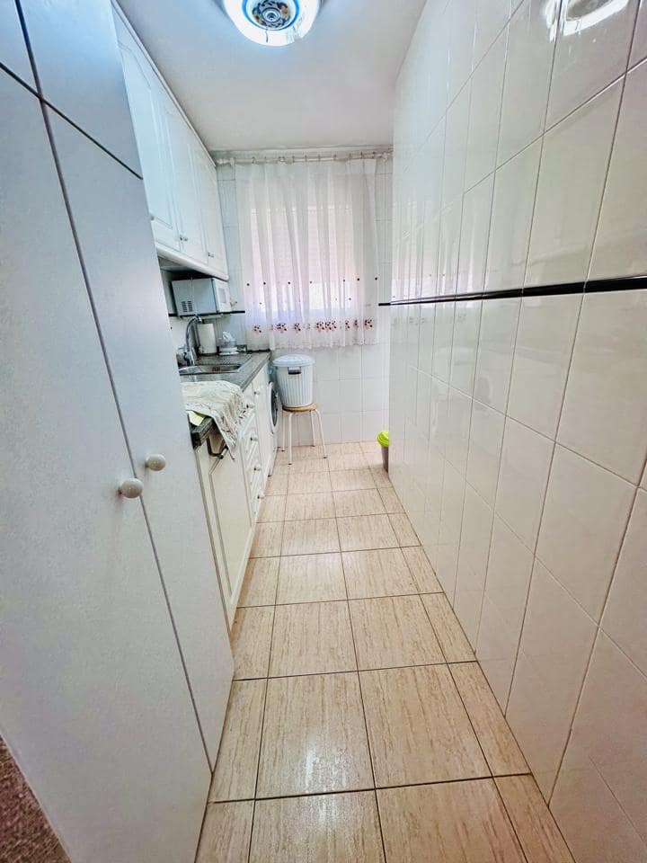 3 bedroom Flat for sale in Benidorm with pool garage - € 256,000 (Ref: 9394447)