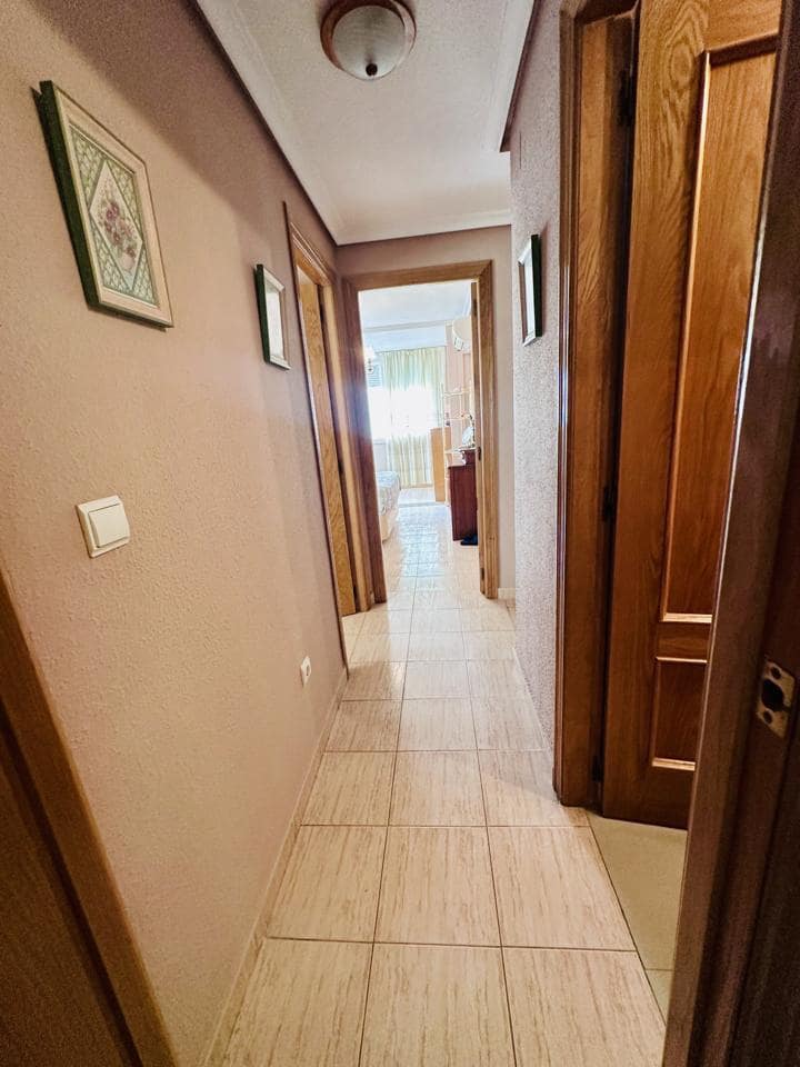 3 bedroom Flat for sale in Benidorm with pool garage - € 256,000 (Ref: 9394447)