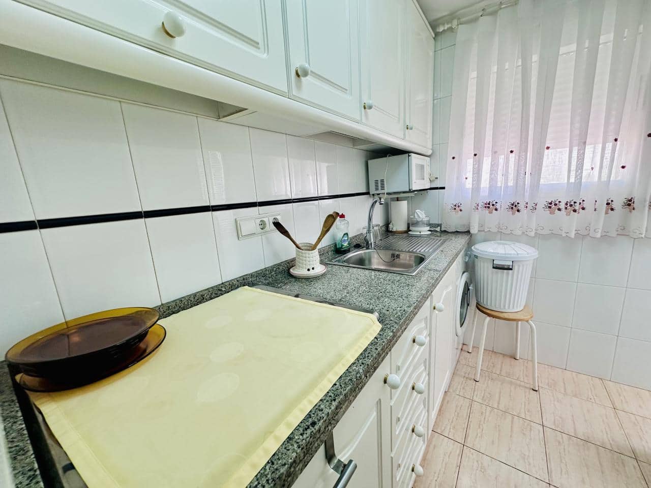 3 bedroom Flat for sale in Benidorm with pool garage - € 256,000 (Ref: 9394447)