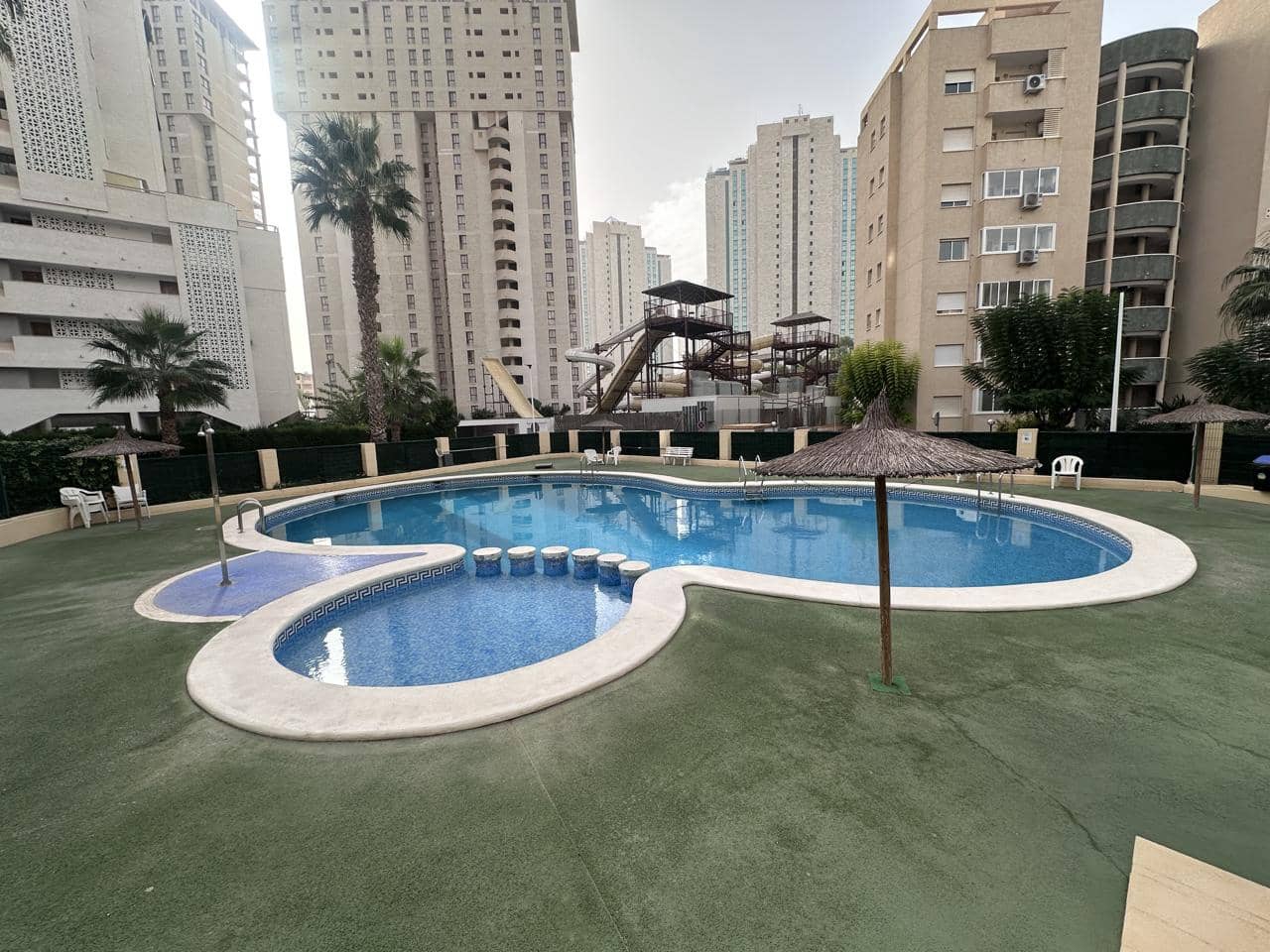 3 bedroom Flat for sale in Benidorm with pool garage - € 256,000 (Ref: 9394447)