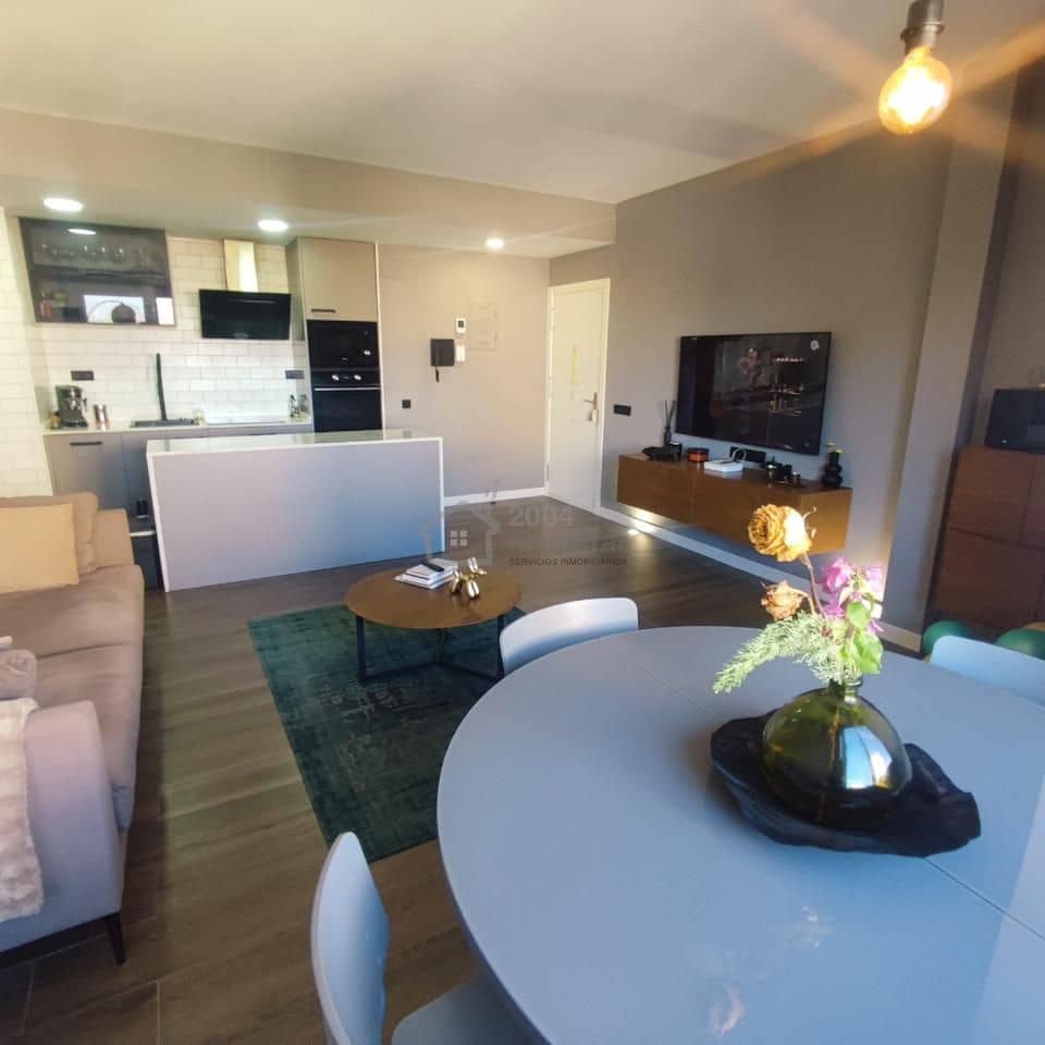 2 soveværelse Lejlighed til salg i Alicante by med swimmingpool garage - € 342.000 (Ref: 9395343)