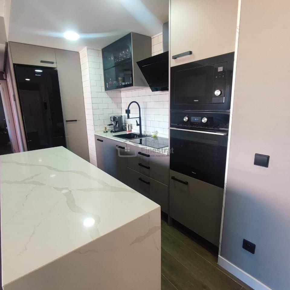 2 soveværelse Lejlighed til salg i Alicante by med swimmingpool garage - € 342.000 (Ref: 9395343)