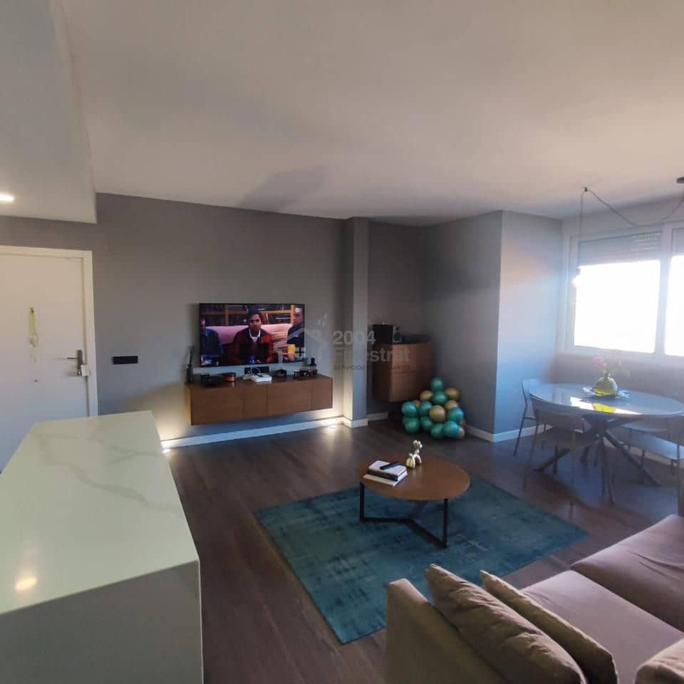 2 soveværelse Lejlighed til salg i Alicante by med swimmingpool garage - € 342.000 (Ref: 9395343)