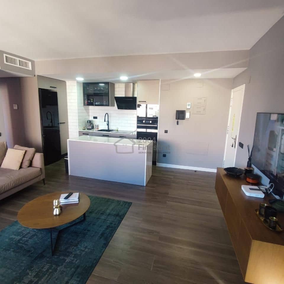 2 soveværelse Lejlighed til salg i Alicante by med swimmingpool garage - € 342.000 (Ref: 9395343)