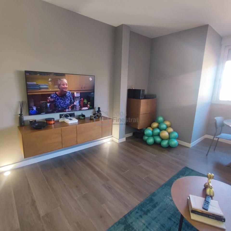 2 soveværelse Lejlighed til salg i Alicante by med swimmingpool garage - € 342.000 (Ref: 9395343)