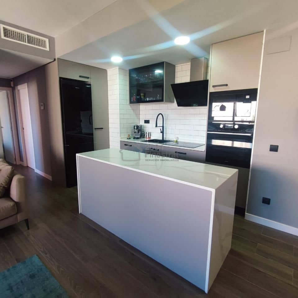 2 soveværelse Lejlighed til salg i Alicante by med swimmingpool garage - € 342.000 (Ref: 9395343)