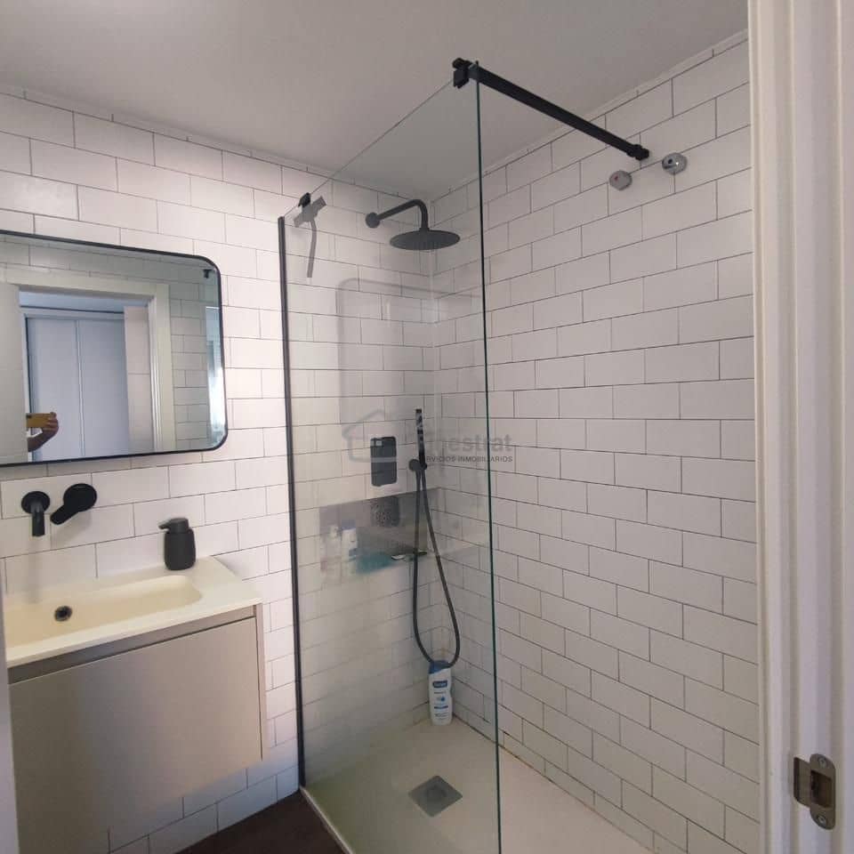 2 soveværelse Lejlighed til salg i Alicante by med swimmingpool garage - € 342.000 (Ref: 9395343)