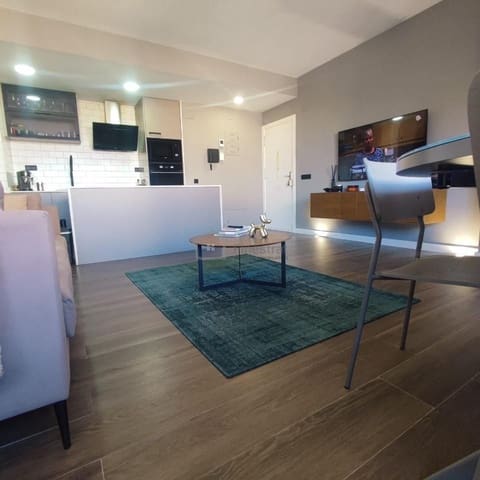 2 soveværelse Lejlighed til salg i Albufereta, Alicante by med swimmingpool garage - € 342.000 (Ref: 9395343)